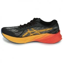 Chaussures Homme Running / trail Asics NOVABLAST 3 Noir / Orange -Chaussures de sport Soldes Boutique 22235240 500 D